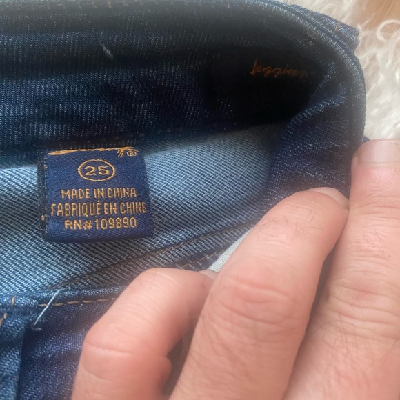 VGC Seven7 women’s denim jeans in petite size 25!!! - Picture 7 of 8
